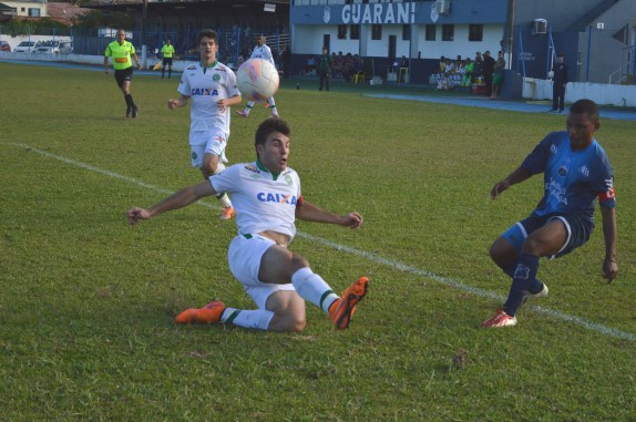 Uma das poucas boas chegadas do Guarani. (Foto: Lucas Gabriel Cardoso)