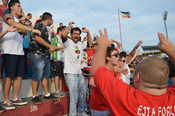 Torcida fez a festa com o gol do estreante que eles tanto pediam. (Foto: Lucas Gabriel Cardoso)