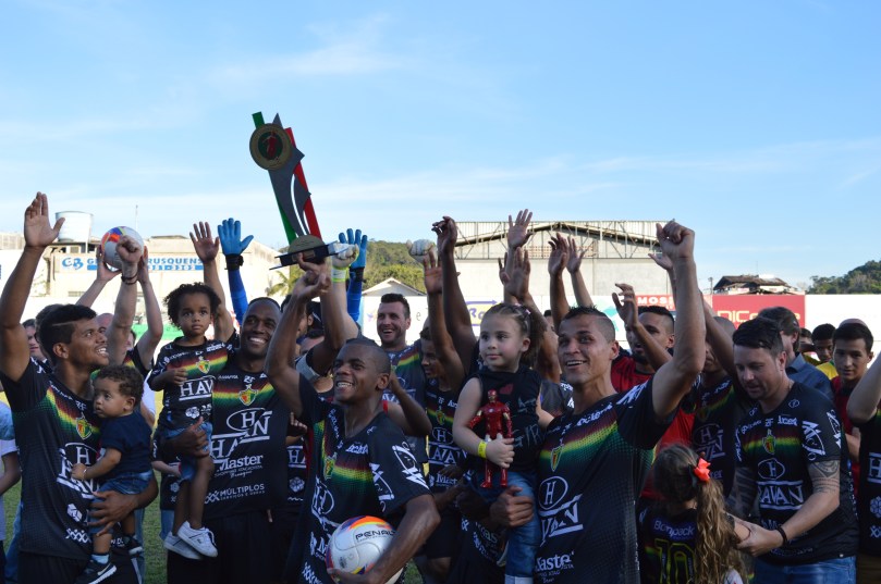 Algo não muito incomum lá pelas bandas do Vale: Brusque campeão! (Foto: Lucas Gabriel Cardoso)
