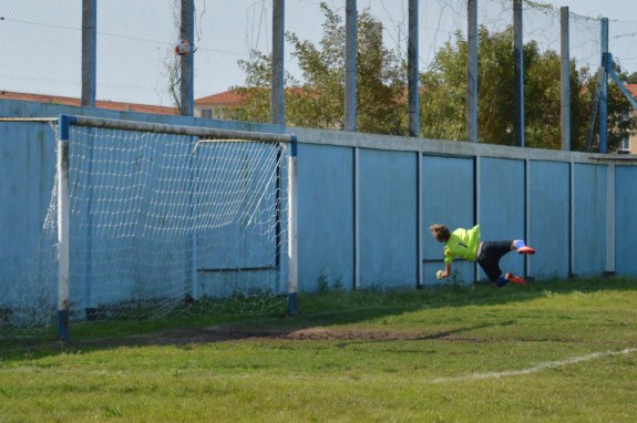 O goleiro Rafael Diehl foi um dos responsáveis pelo placar não ter saído do zero no primeiro tempo. (Foto: Lucas Gabriel Cardoso)