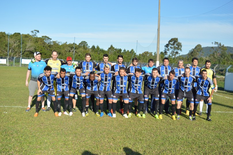 Grêmio Cachoeira escalado com André Nicolodi; Romarinho, Vitor, Roger e Perea; Itauê, Ziel, David e Leandrinho; Carlinhos e André (Foto: Lucas Gabriel Cardoso)