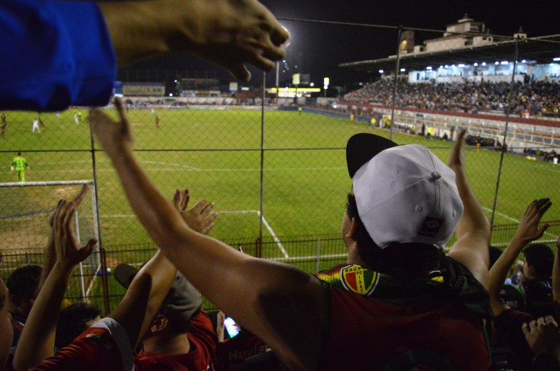 Após sair do campo, fui curtir meu lado torcedor e sentir o calor das arquibancadas. (Foto: Lucas Gabriel Cardoso)