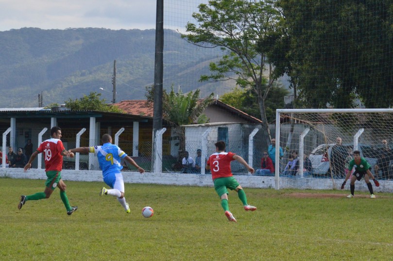 André Neles não perdoa. (Foto: Lucas Gabriel Cardoso)