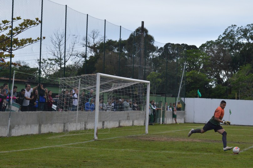 Torcida do Grêmio parecia que estava em casa. Os tradicionais e lamentáveis gritos de