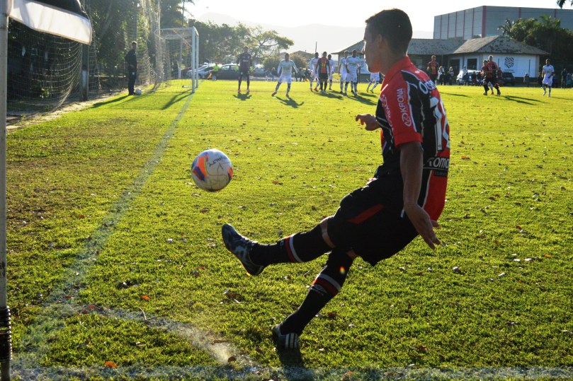 Bonito dia de sol aos pés do Cambirela. (Foto: Lucas Gabriel Cardoso)