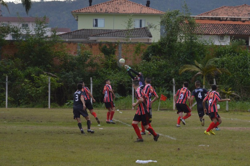 Goleirão Beto, do Noroeste, já foi até bola cheia do Fantástico. (Foto: Lucas Gabriel Cardoso)