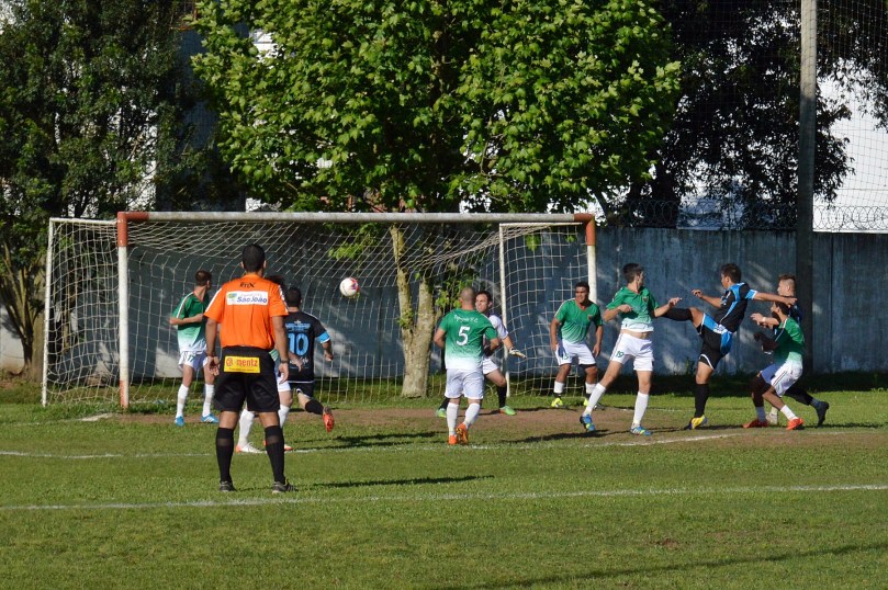 Tal como o primeiro gol, o segundo saiu de um escanteio muito bem cobrado por Wagner. (Foto: Lucas Gabriel Cardoso)