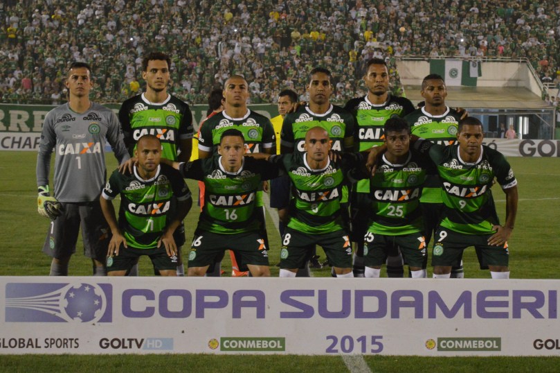 Danilo; Mateus Caramelo, Willian Thiego, Neto e Dener; Gil, Cleber Santana, Nenén e Ananias; Maranhão e Bruno Rangel. (Foto: Lucas Gabriel Cardoso)