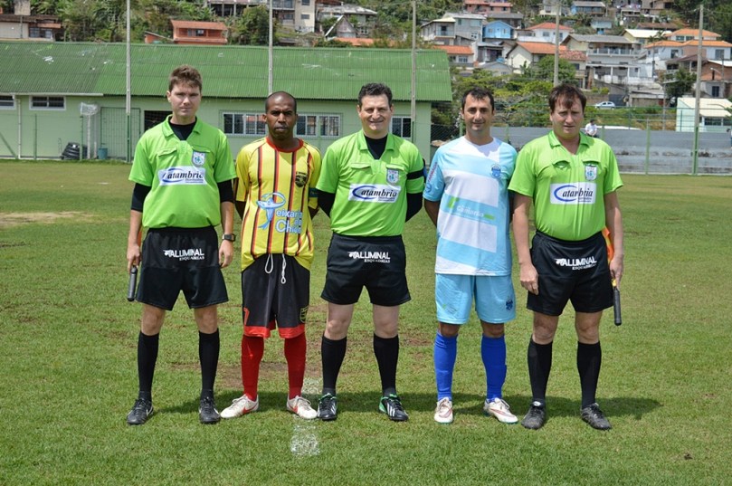 Trio de arbitragem composto por Rodrigo David da Silva, Pedro Vitória Medeiros e Lourimar da Silva. (Foto: Lucas Gabriel Cardoso)