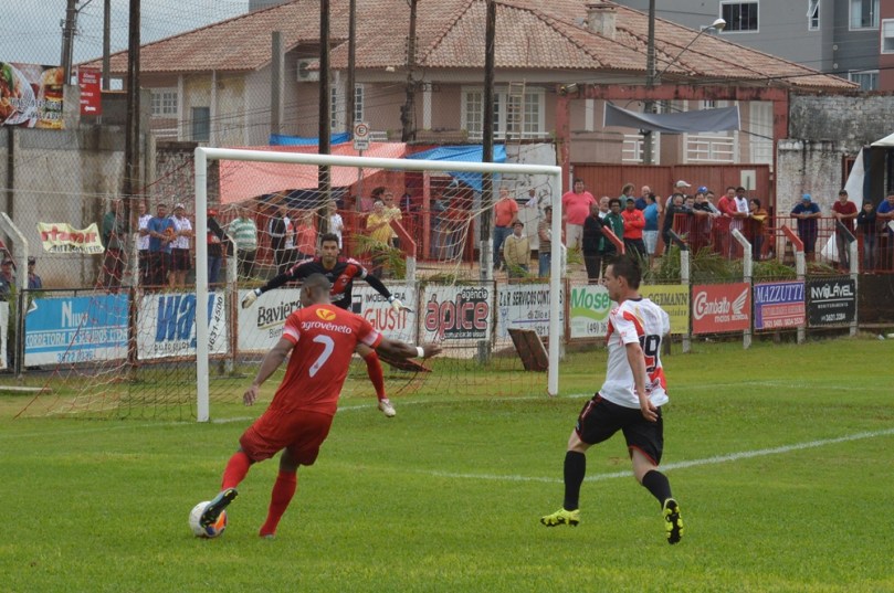 Will foi outro destaque do Metrô na primeira etapa. (Foto: Lucas Gabriel Cardoso)