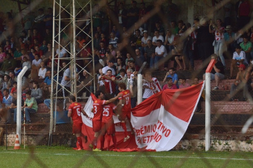 O gol foi tão rápido que nem deu tempo de eu entrar no campo, depois do intervalo. (Foto: Lucas Gabriel Cardoso)
