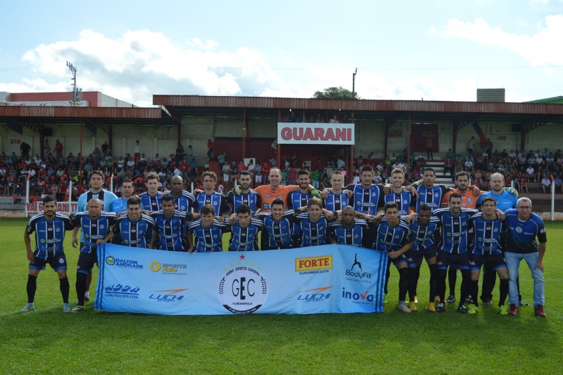O Grêmio entrou em campo com André Nicolodi; Romarinho, Marquinhos, Diogo e Vitor Cruz; Pittbull, Itauê, Devid e Carlinho; Felipinho e André. (Foto: Lucas Gabriel Cardoso)