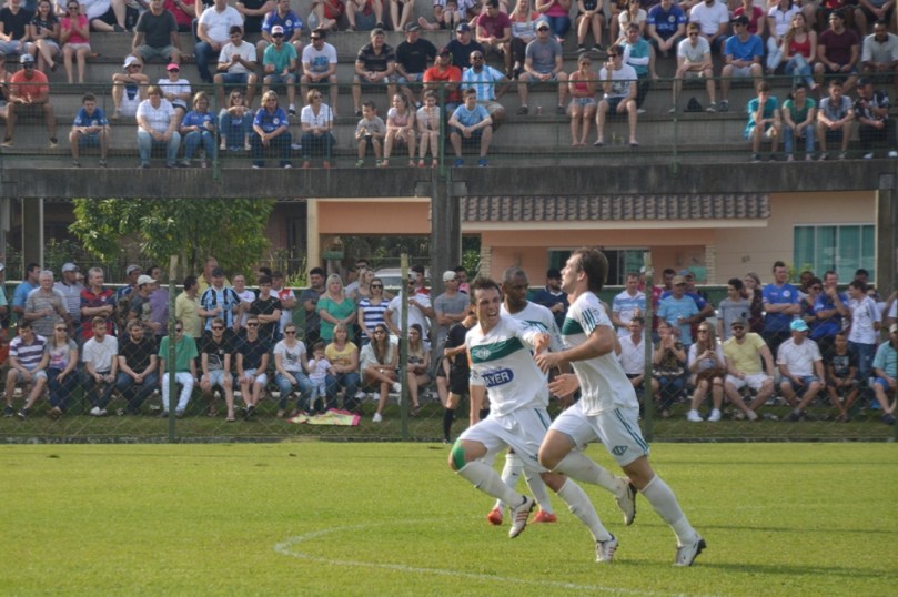 Floresta x Atlético Pomerodense31