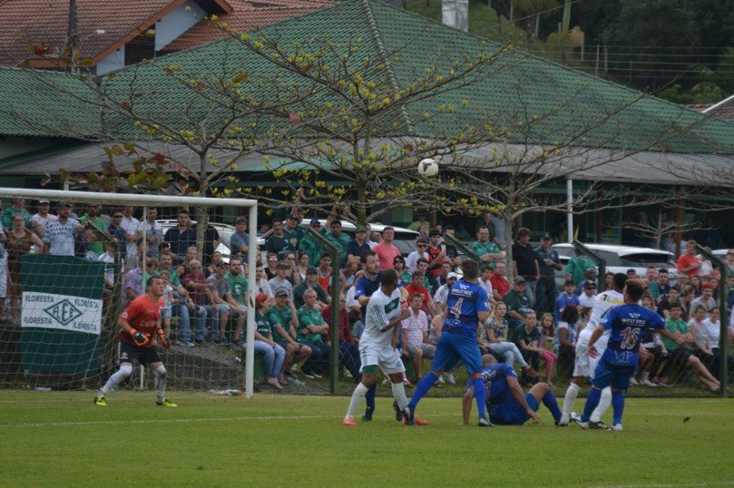 Floresta x Atlético Pomerodense48