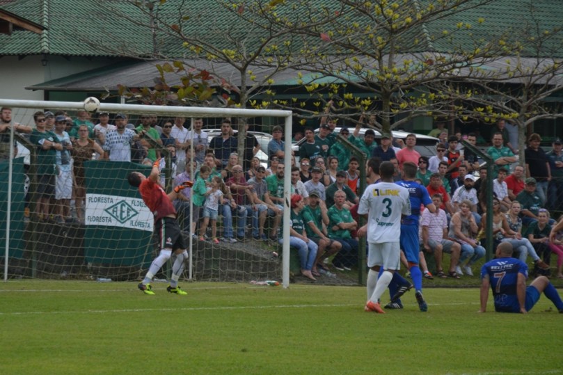 Floresta x Atlético Pomerodense49