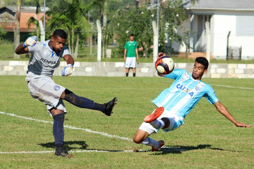 Atlético Tubarão x Avaí10
