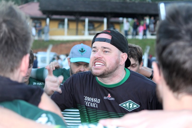 Vera Cruz x Floresta49