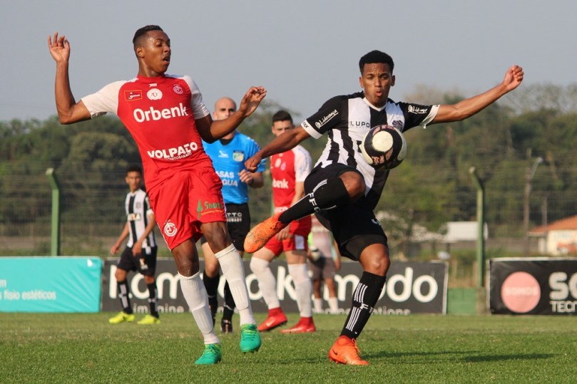 Figueirense x Internacional54