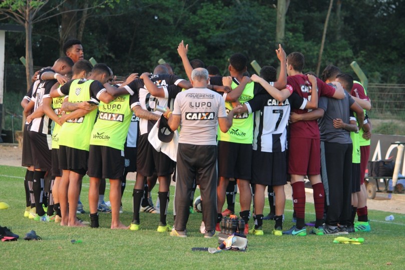 Figueirense x Internacional71