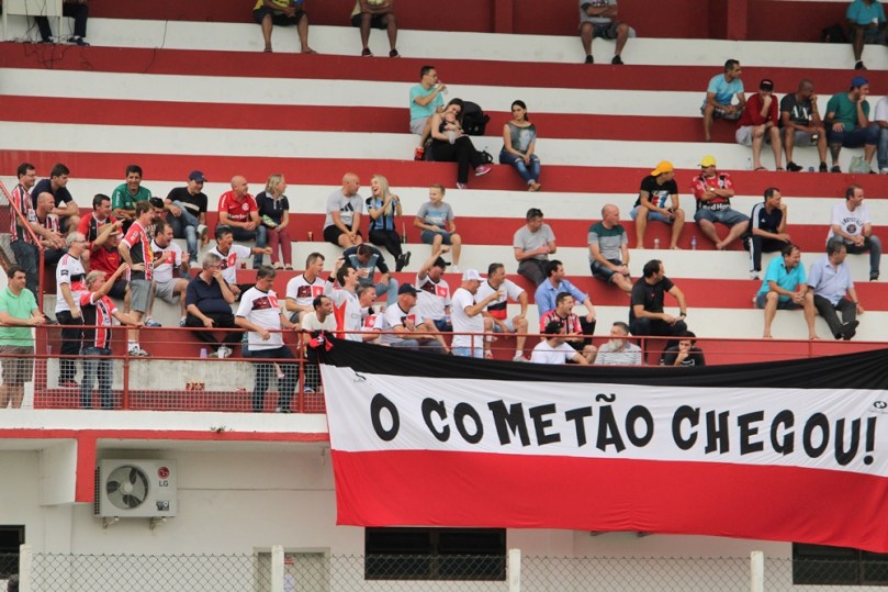 Cometa x Metropolitano04