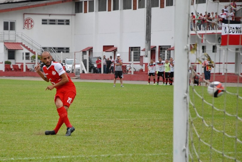 Cometa x Metropolitano07