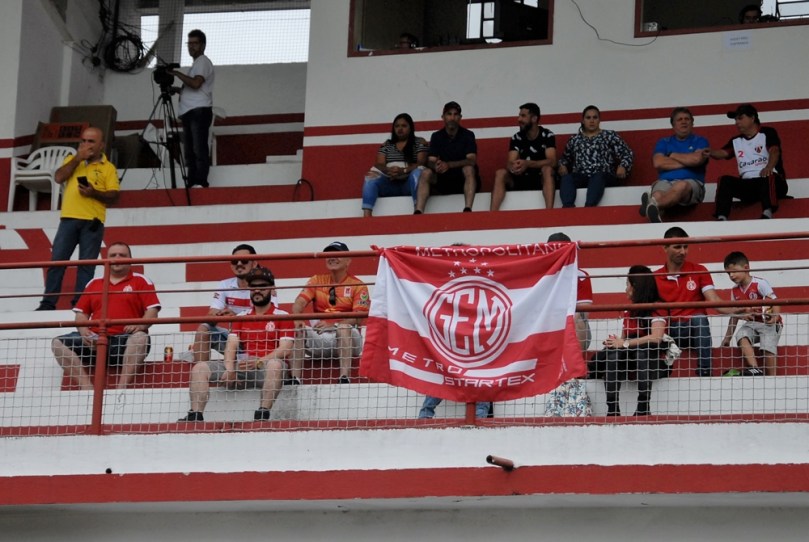 Cometa x Metropolitano08