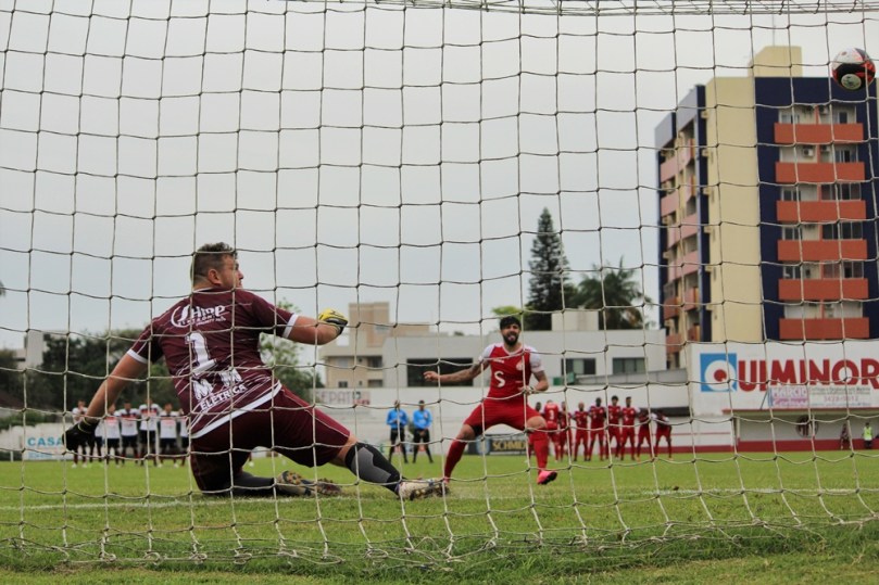 Cometa x Metropolitano09