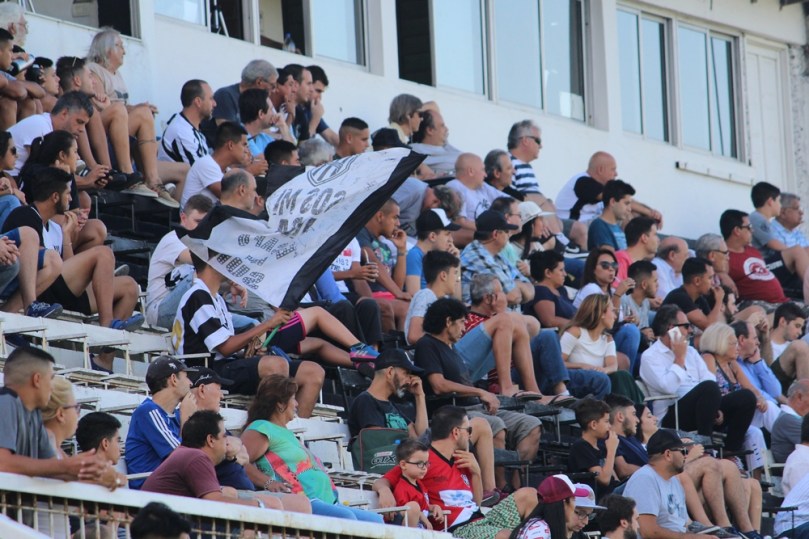 El Porvenir x Argentino003