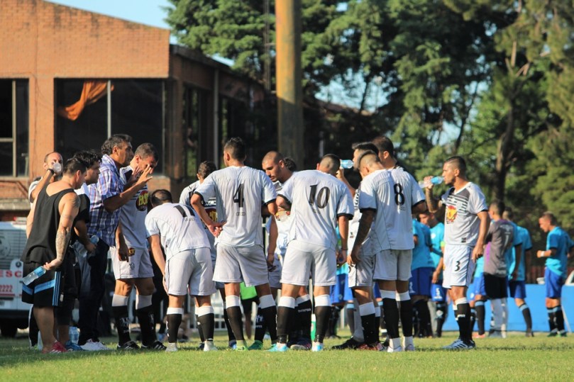 El Porvenir x Argentino005