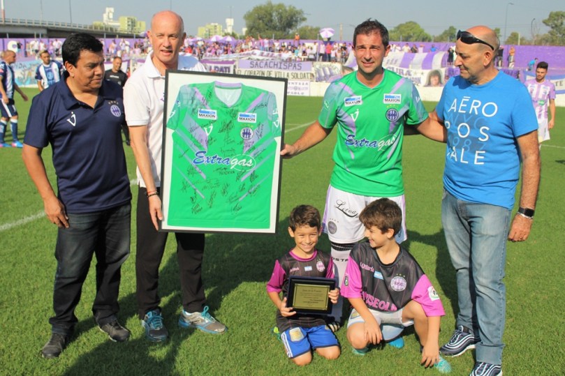 Sacachispas x Tristan Suarez116