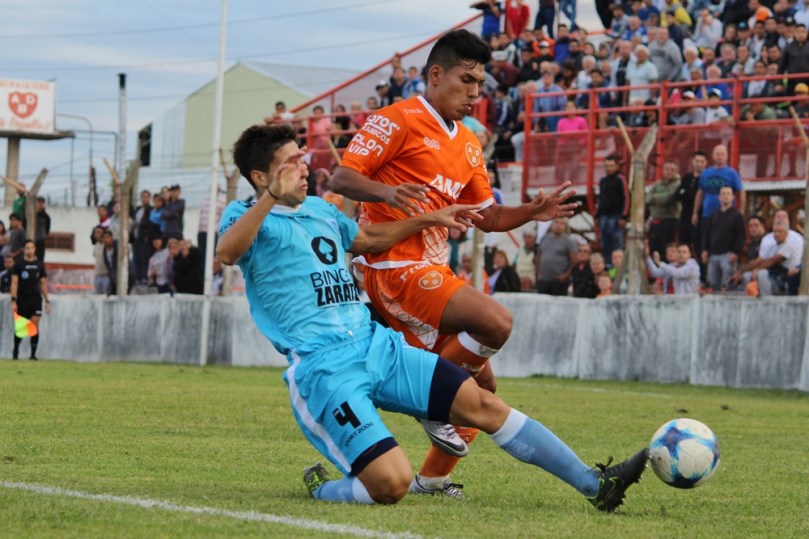 Berazategui x Defensores Unidos04